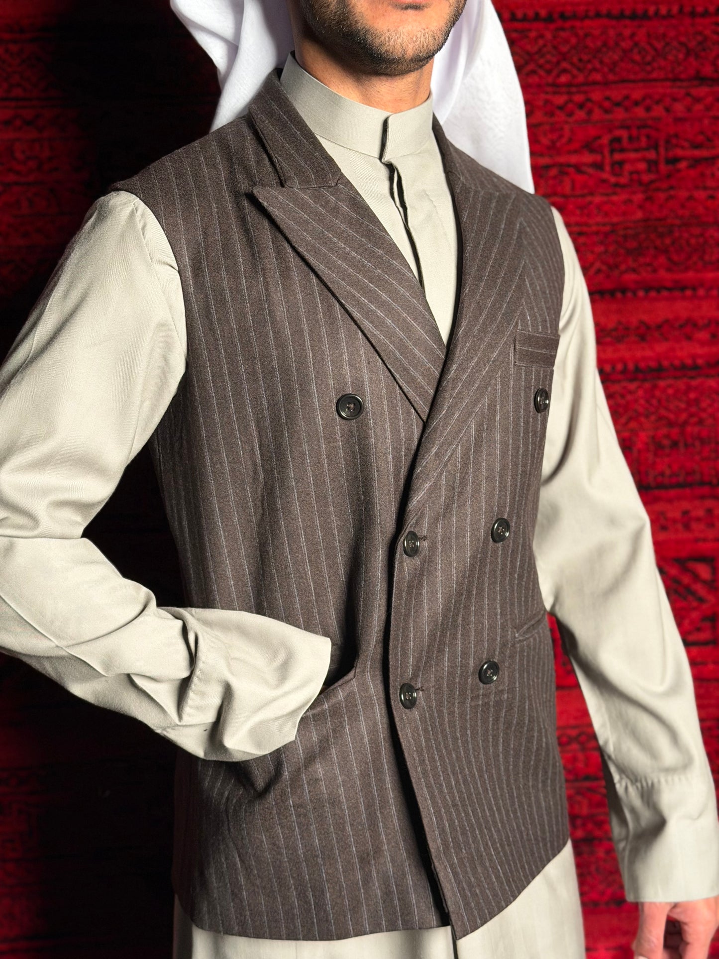 Amalfi Vest (BROWN) 2025